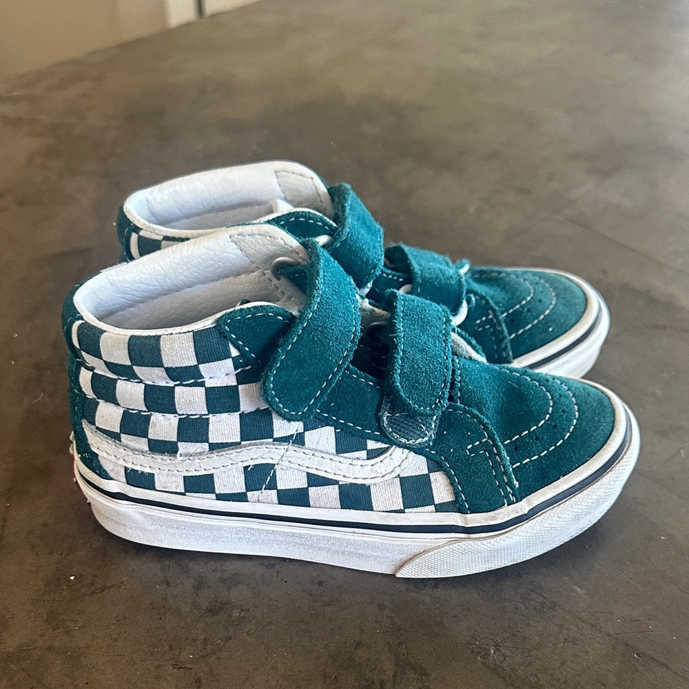 Checker Vans size 11